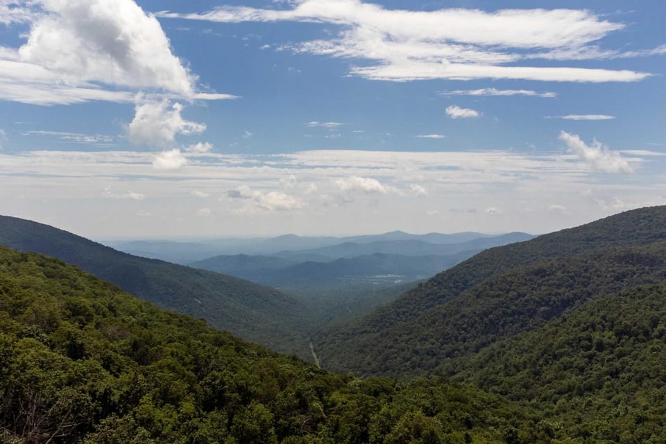 Grand Chalet w/ Hot Tub - Near Wintergreen Resort House in Nelson County