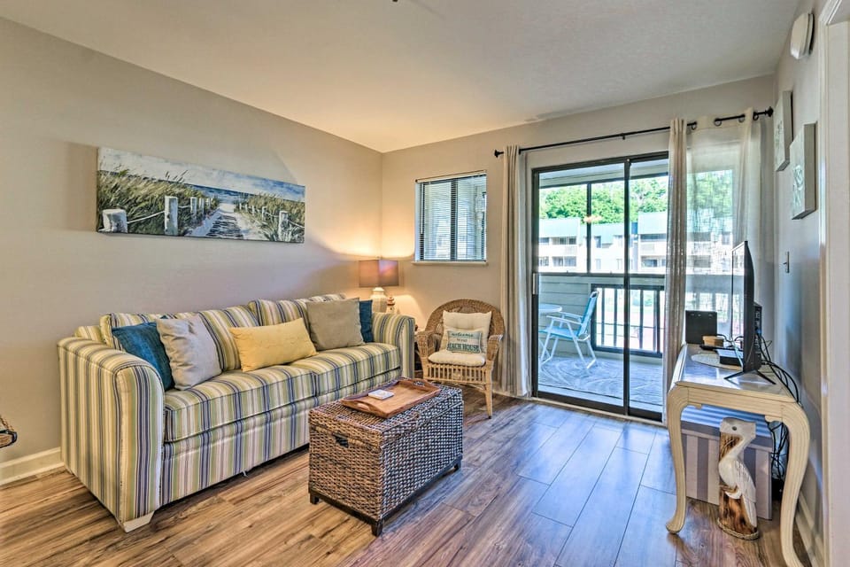 Family-Friendly Condo w/ Pools + Tennis Courts! House in Hilton Head Island