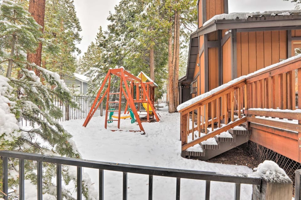 Lake Tahoe Family Home w/ Hot Tub & Game Room! House in Incline Village