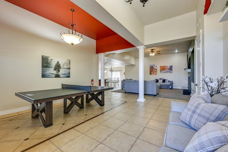 Utah Retreat w/ Heated Pool, Grill & Fire Pit! House in Hurricane