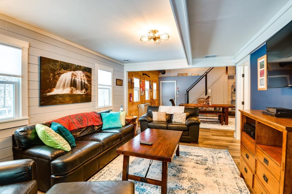 Secluded Home w/ Fire Pit, 8 Mi to Cannon Mountain House in Bethlehem