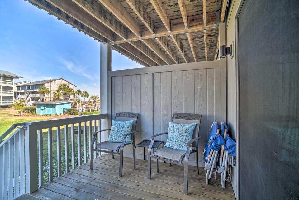 Steps to Pool & Beach: St. Helena Island Escape! House in South Carolina
