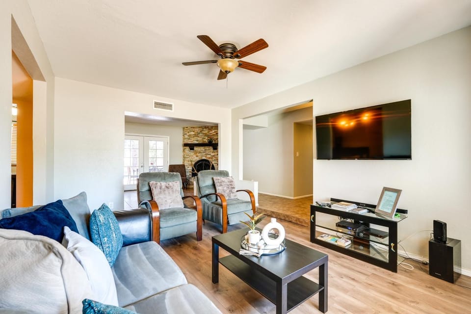 Phoenix Home w/ Pool, Near Golf, Hiking & More! House in Phoenix