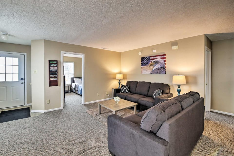 Patio Dining, 7 Mi to Purdue Family Escape! House in Lafayette