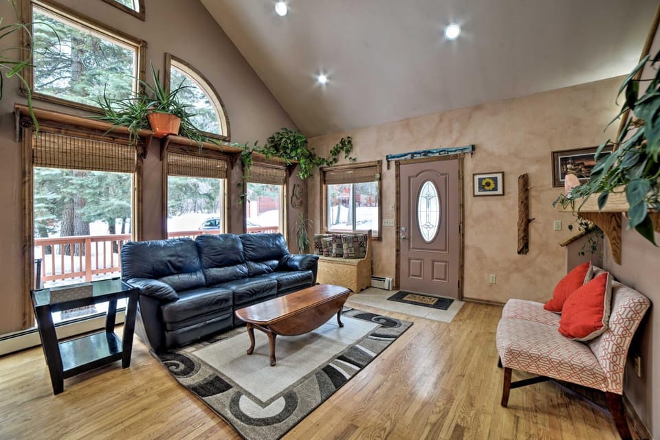 Cozy Home w/ Mountain Views Near Ouray Hot Springs House in Colorado
