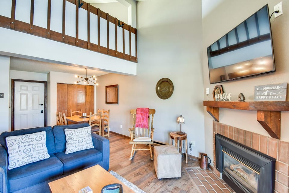 Pool & Hot Tub Access: Central Steamboat Condo House in Steamboat Springs