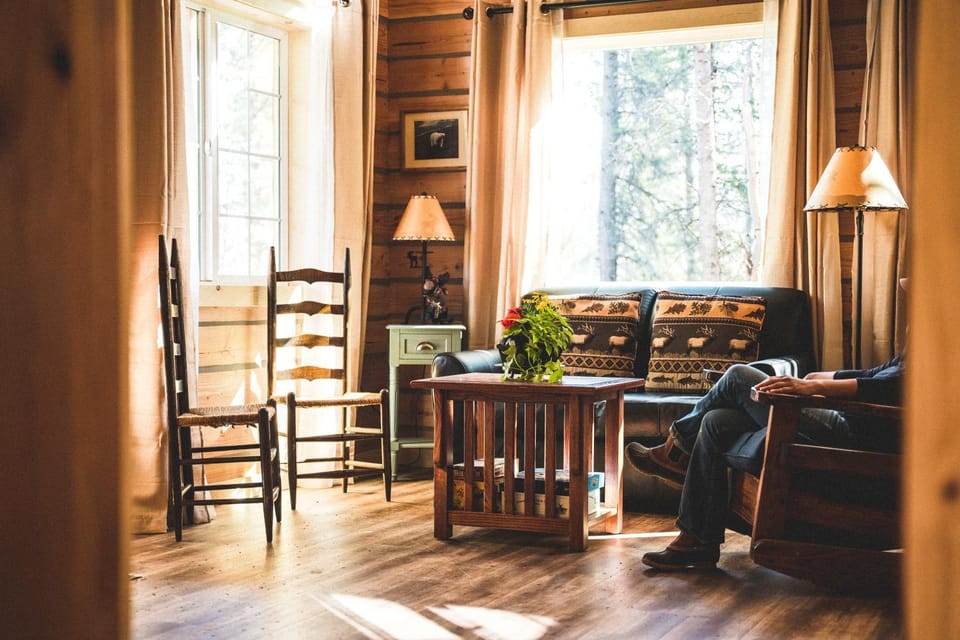 Denali Wild Stay - Moose Cabin, Free Wifi, 2 private bedrooms, sleep 6 Cabin in Healy
