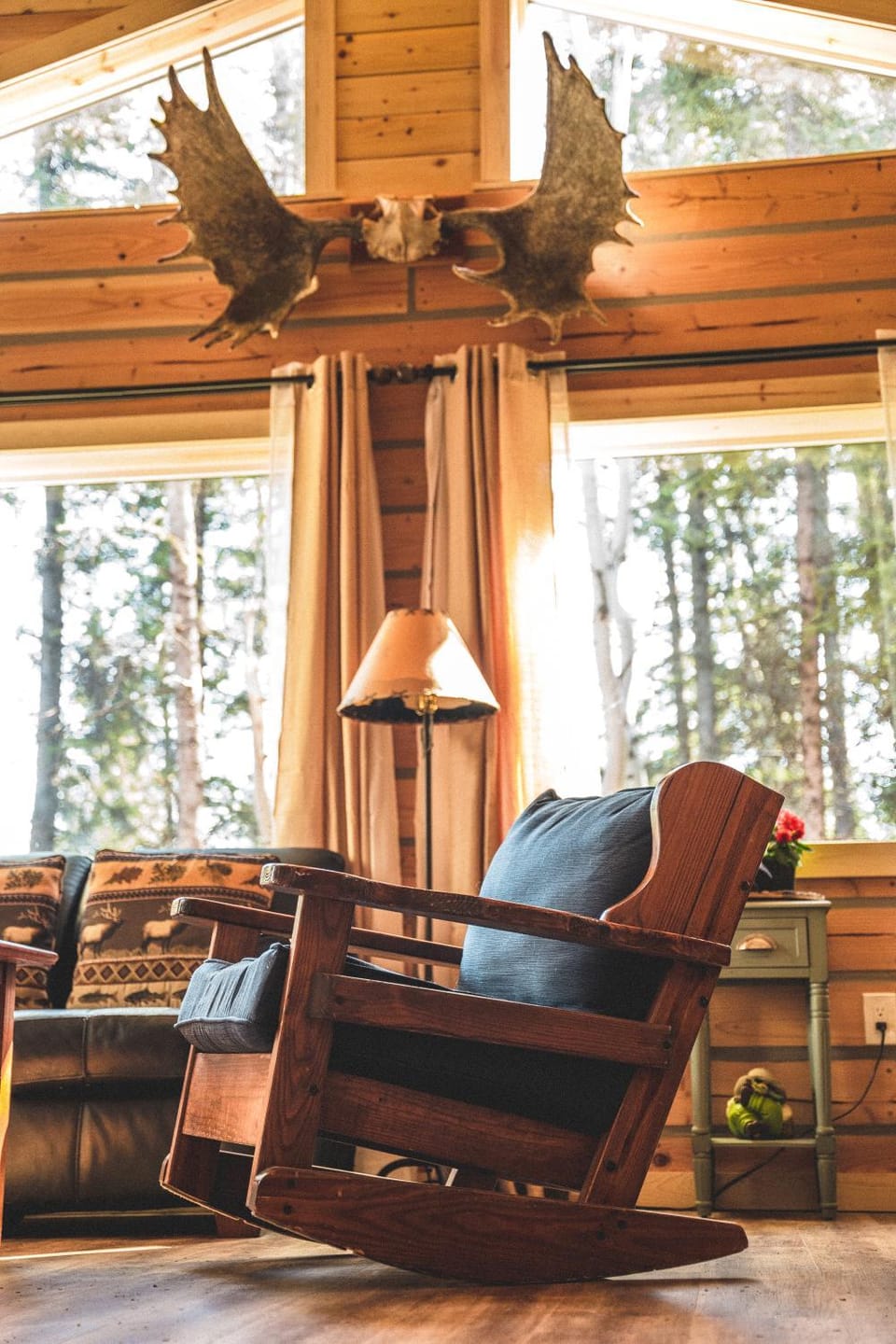 Denali Wild Stay - Moose Cabin, Free Wifi, 2 private bedrooms, sleep 6 Cabin in Healy