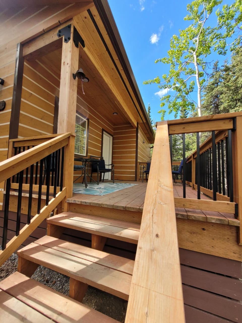 Denali Wild Stay - Moose Cabin, Free Wifi, 2 private bedrooms, sleep 6 Cabin in Healy