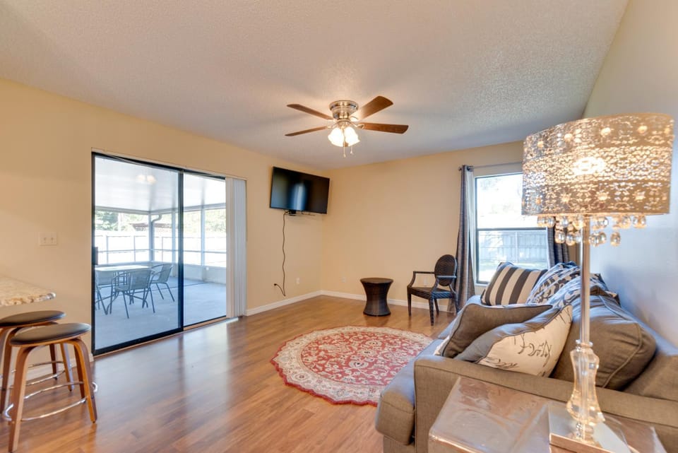Day Trip to Disney: Deltona Escape w/ Patio House in Deltona