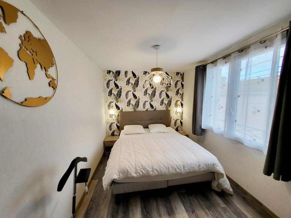 Appartement Moderne au Centre-Ville, 150m Plage, WiFi, Confort Idéal pour Familles - FR-1-92-876 Apartment in Les Sables-d'Olonne
