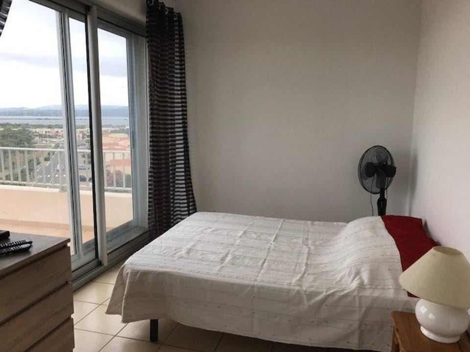 Studio lumineux 4 personnes avec vue mer, parking privé - FR-1-81-485 Apartment in Le Barcarès