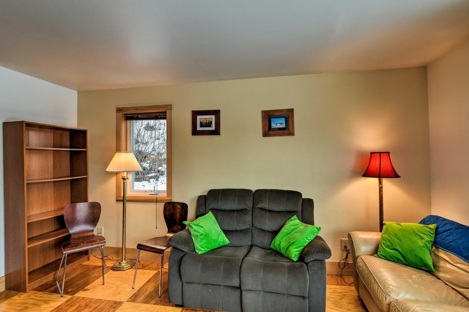 Walk to Town & Coast: Anchorage Condo w/ Fireplace House in Anchorage