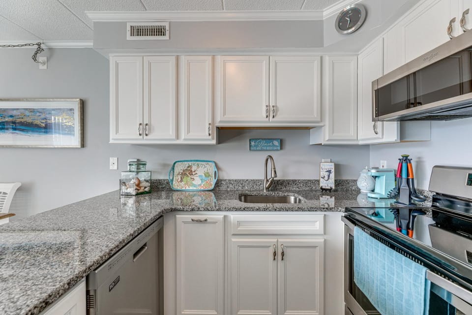 Walk to Beach! Modern Ocean City Condo w/ Balcony House in Ocean City