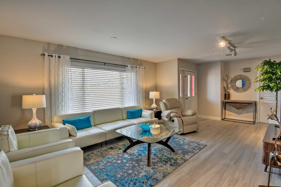 3 Mi to ASU: Tempe Getaway w/ Heated Pool House in Tempe