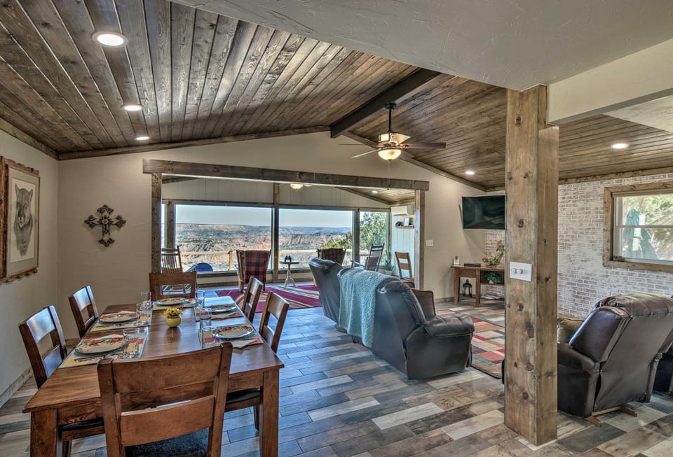 Charming Texas Home w/ Stunning Canyon Views! House in Oklahoma