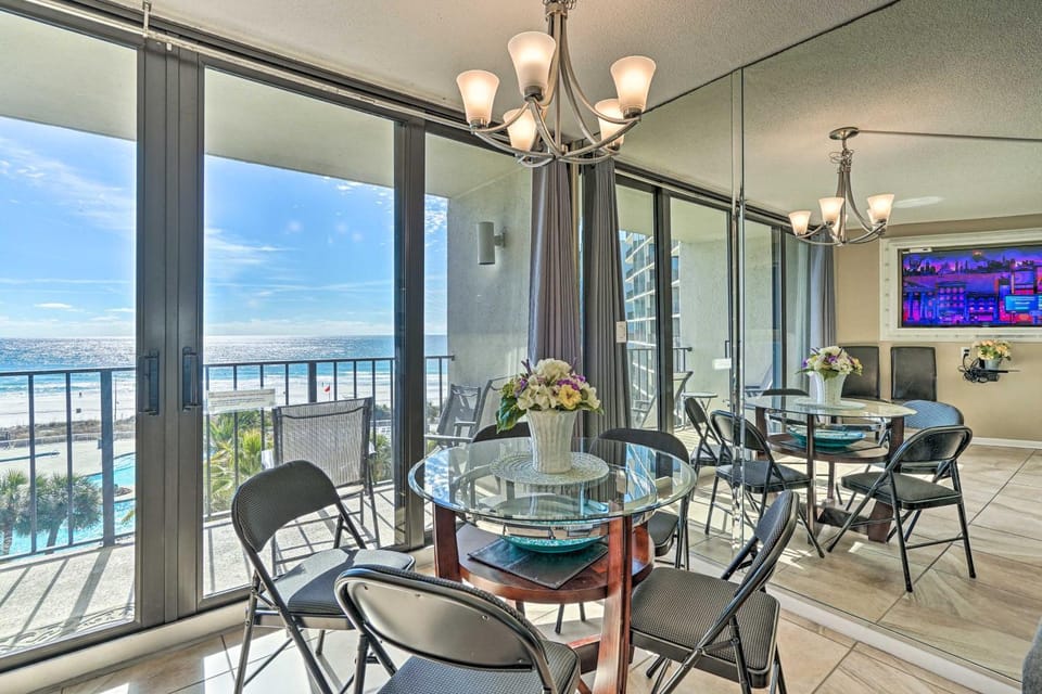 Chic PCB Condo w/ Pool Access + Beachfront Balcony House in Edgewater Gulf Beach