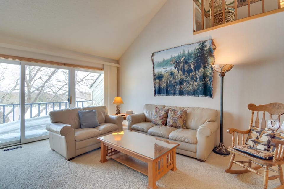 Bellaire Townhome on Summit Mtn w/ 2 Balconies! House in Michigan