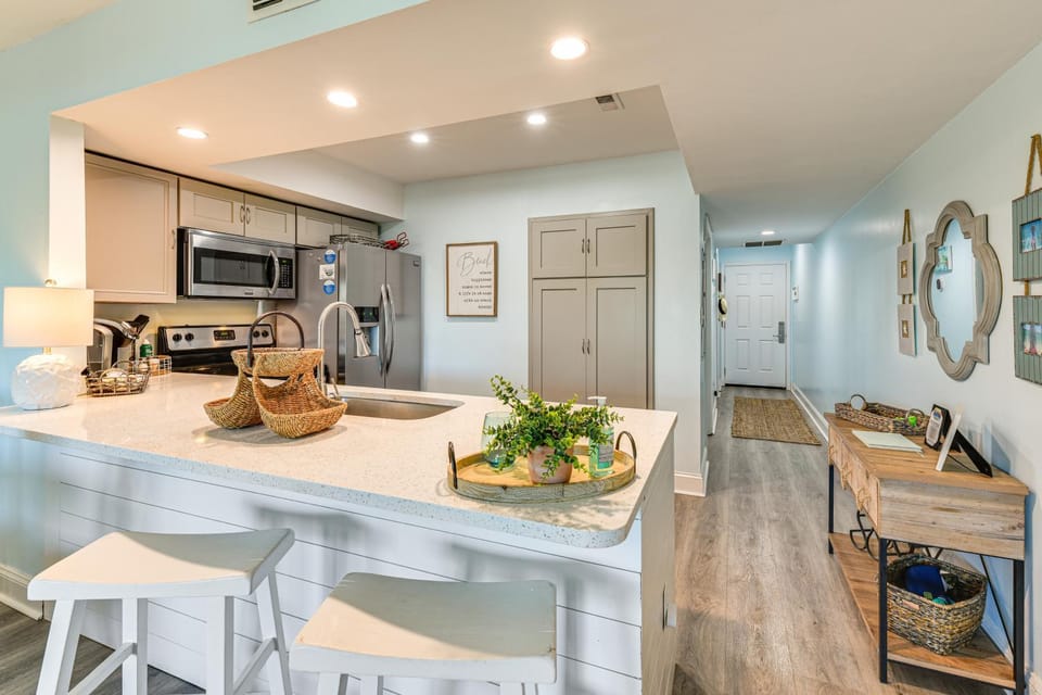 Walk to Beach & Golf! Miramar Beach Resort Condo House in Miramar Beach