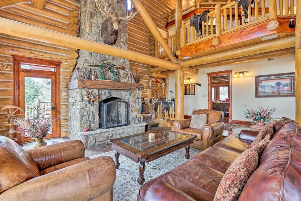 Secluded Mountain Cabin By Beaver Creek + Vail! Cabin in Eagle County