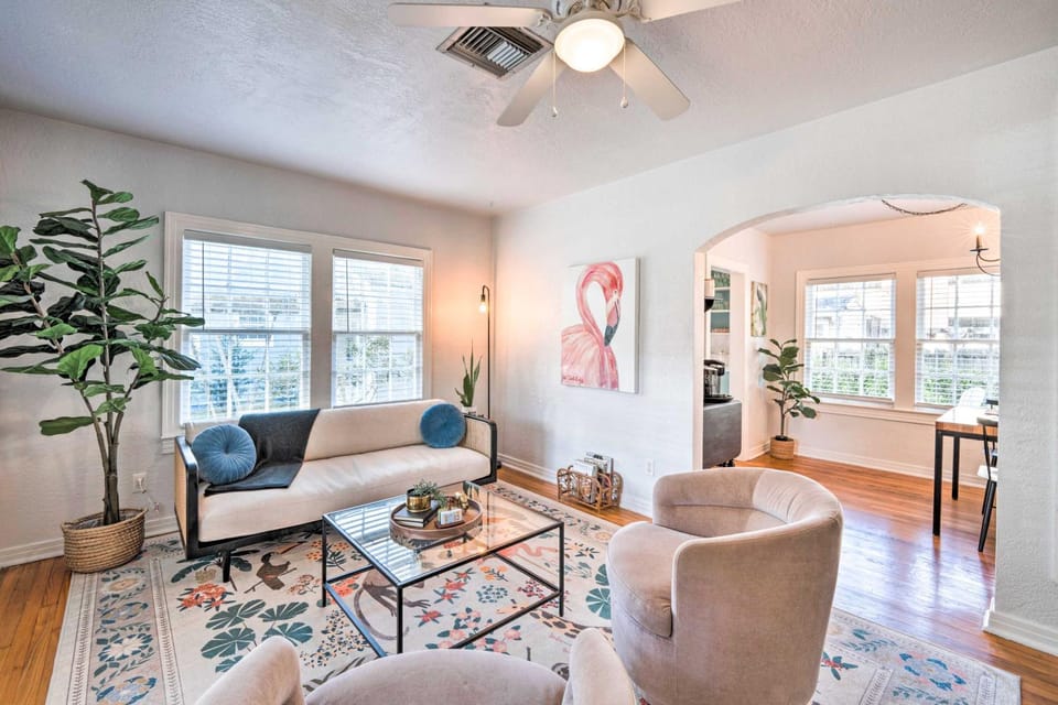 ~ 12 Mi to Disney: Downtown Winter Garden Cottage! House in Winter Garden