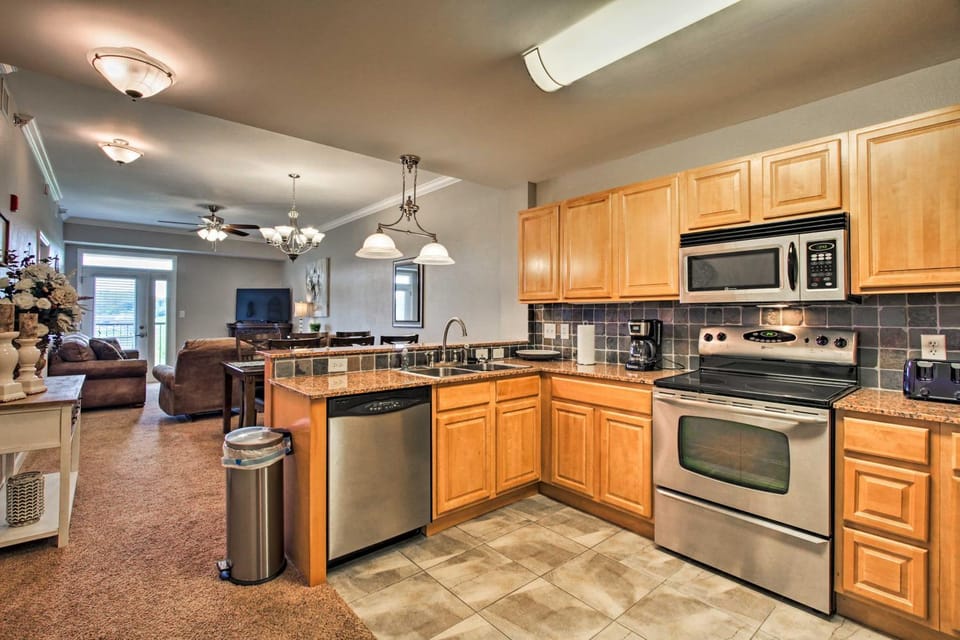 Sevierville Resort Retreat ~ 2 Mi to Pigeon Forge! House in Sevierville