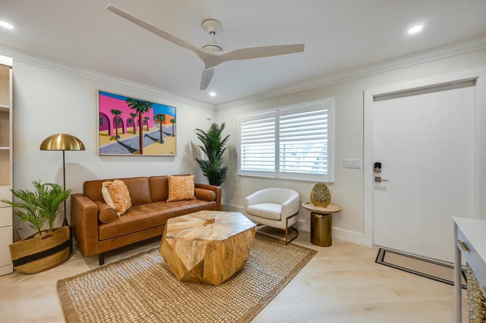 Naples Studio: 1 Block to Beach & Restaurants! House in Naples