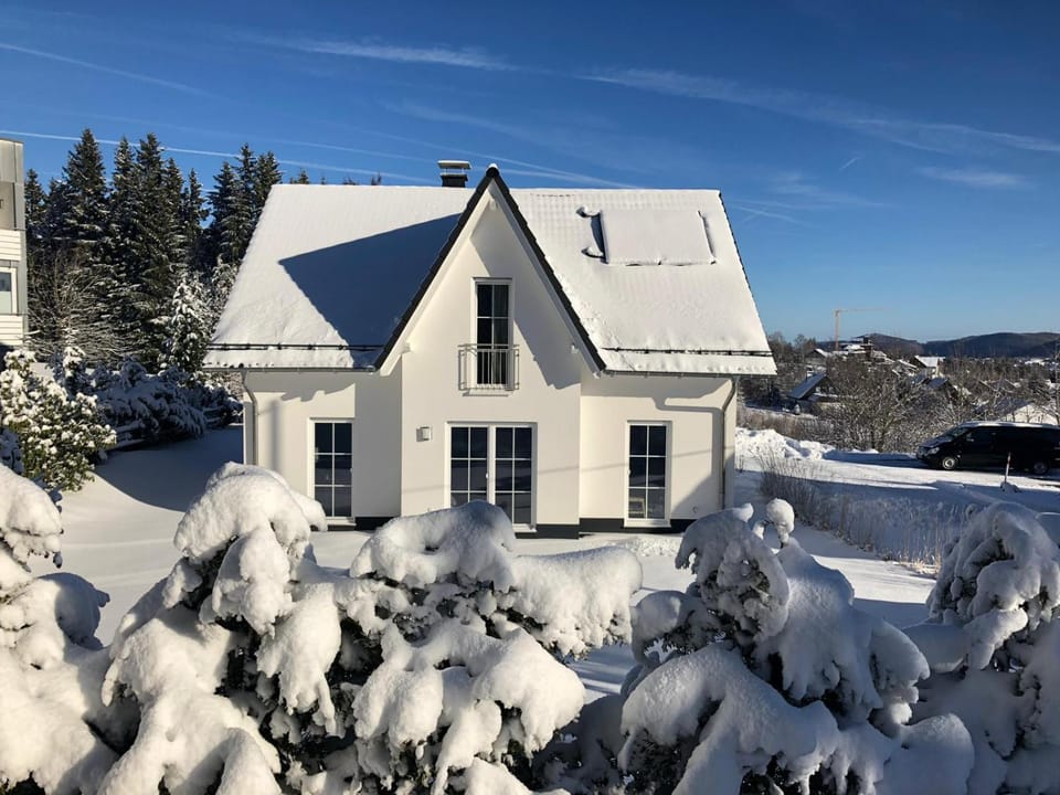 Property building, Winter