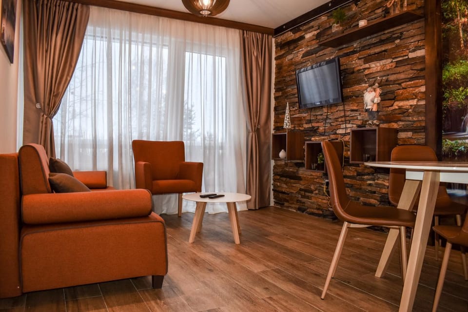 Communal lounge/ TV room, Living room, Seating area