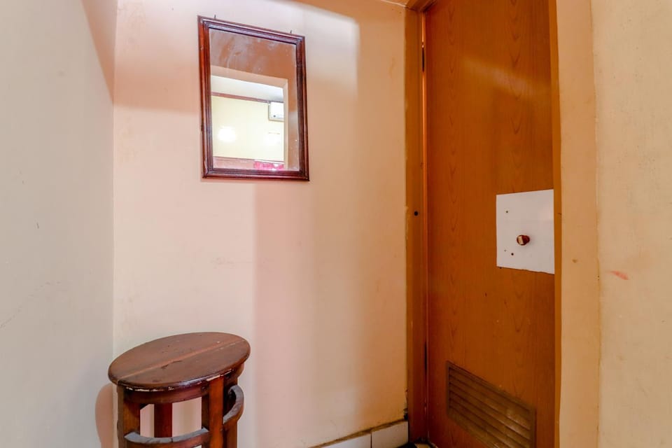 Bathroom, Seating area