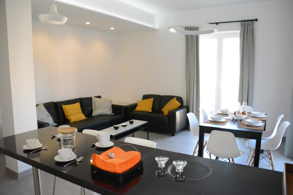 Kitchen or kitchenette, Living room, Dining area