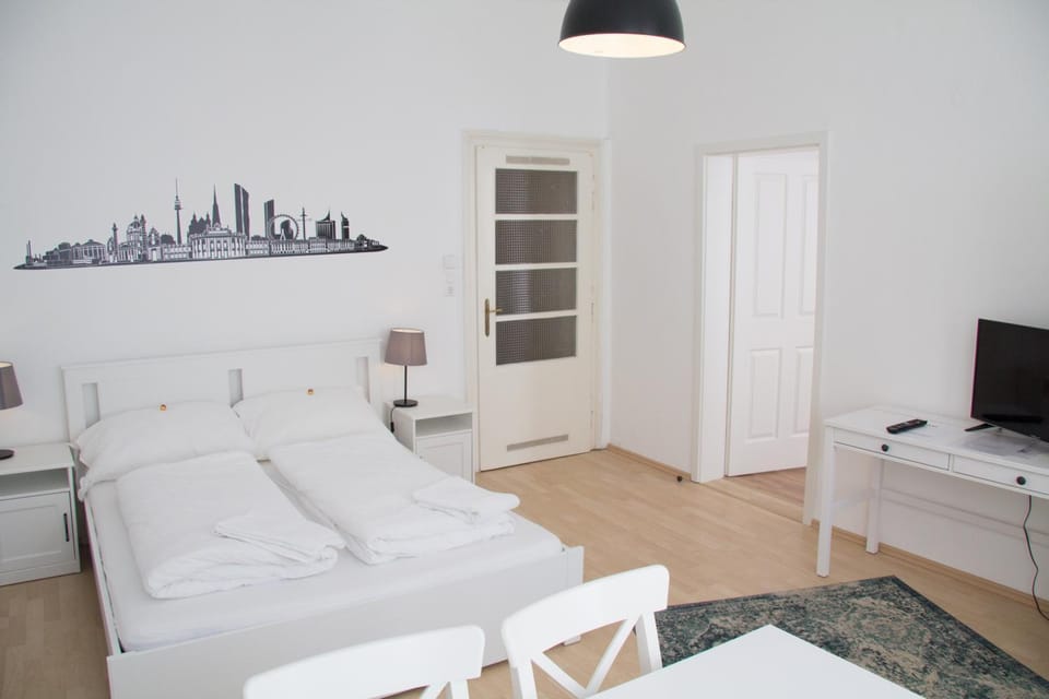 Bed, Photo of the whole room