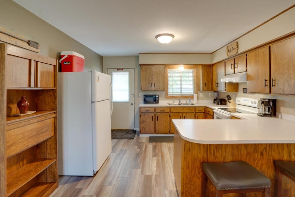 'Sacajawea Suite 1' w/ Deck in Heart of Medora! House in North Dakota