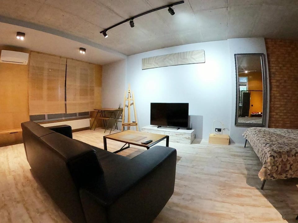 Communal lounge/ TV room, TV and multimedia, Living room, Seating area