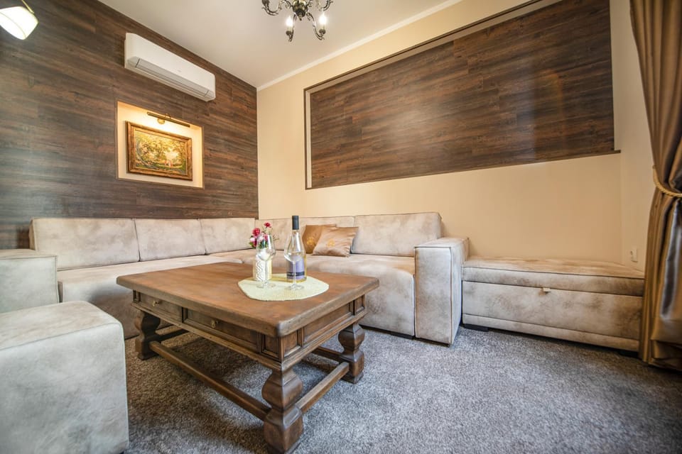 Living room, Seating area, heating, air conditioner