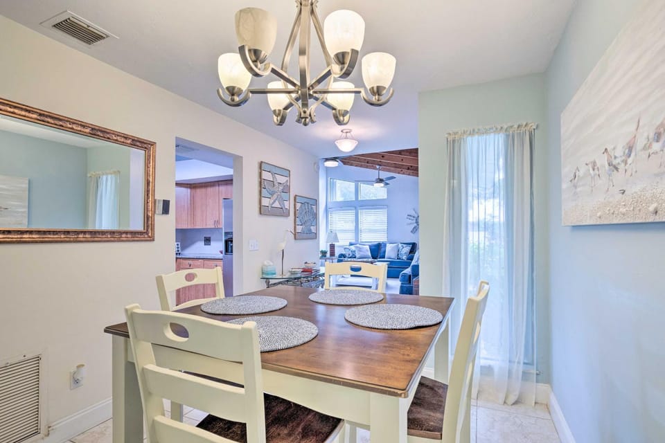 < 1 Mi to Jensen Beach: Home w/ Community Perks! House in Hutchinson Island