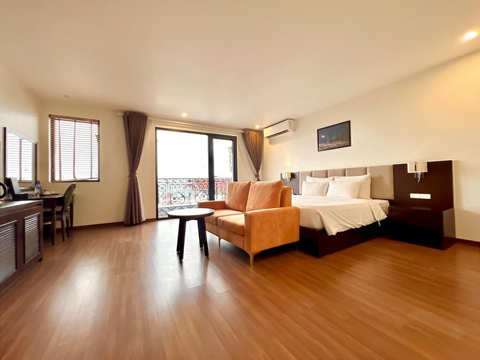 Paragon Noi bai Hotel & Pool Hotel in Laos