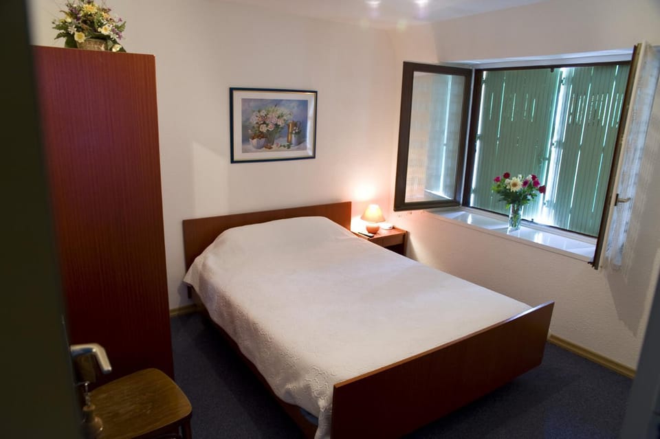 L'Auberge Fleurie Hotel in Occitanie