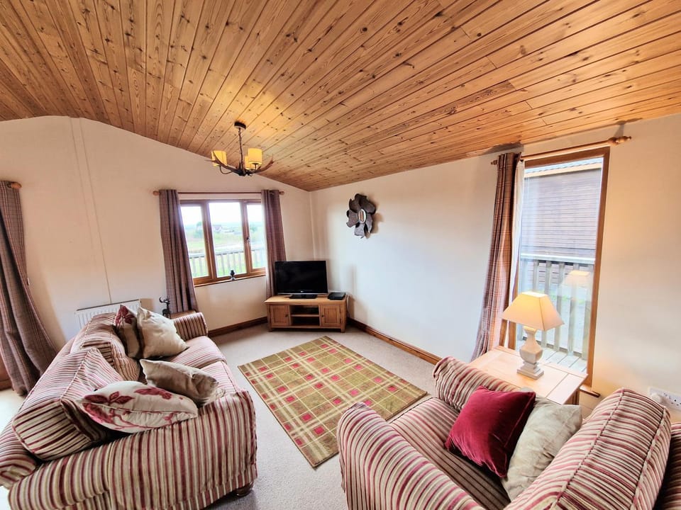 Communal lounge/ TV room, TV and multimedia, Living room, Seating area
