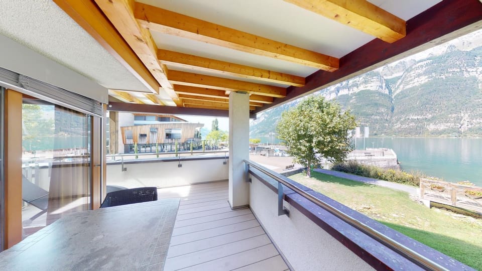 Natural landscape, View (from property/room), Balcony/Terrace, Lake view, Mountain view