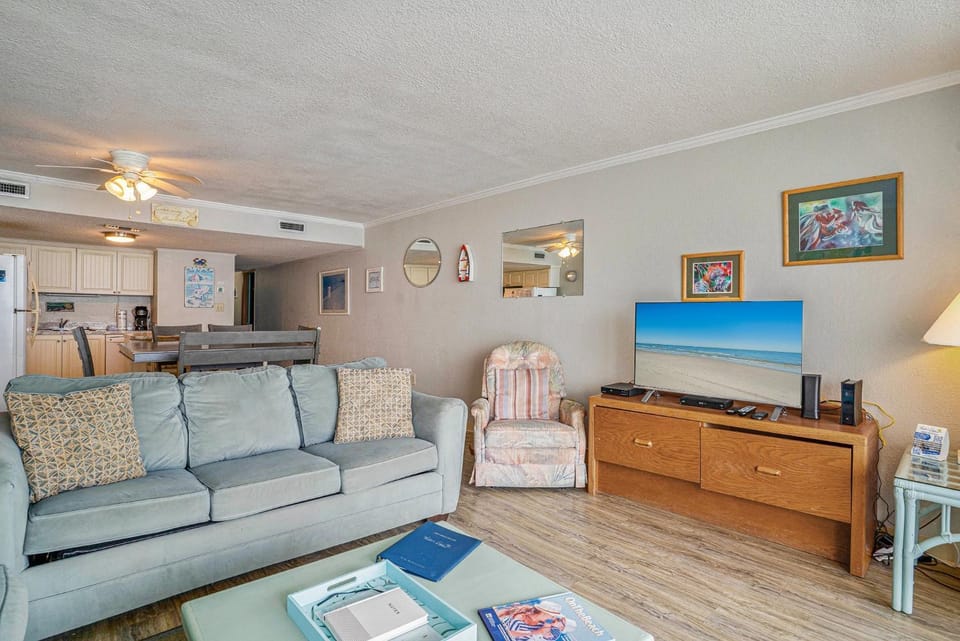0402 Waters Edge Resort condo Apartment in Garden City