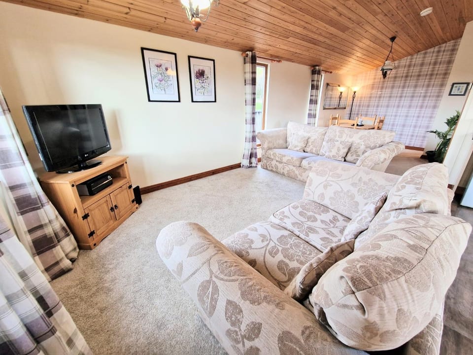 Communal lounge/ TV room, TV and multimedia, Living room, Seating area