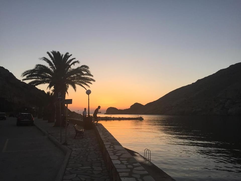 Manousos' Rooms Hotel in Decentralized Administration of the Aegean