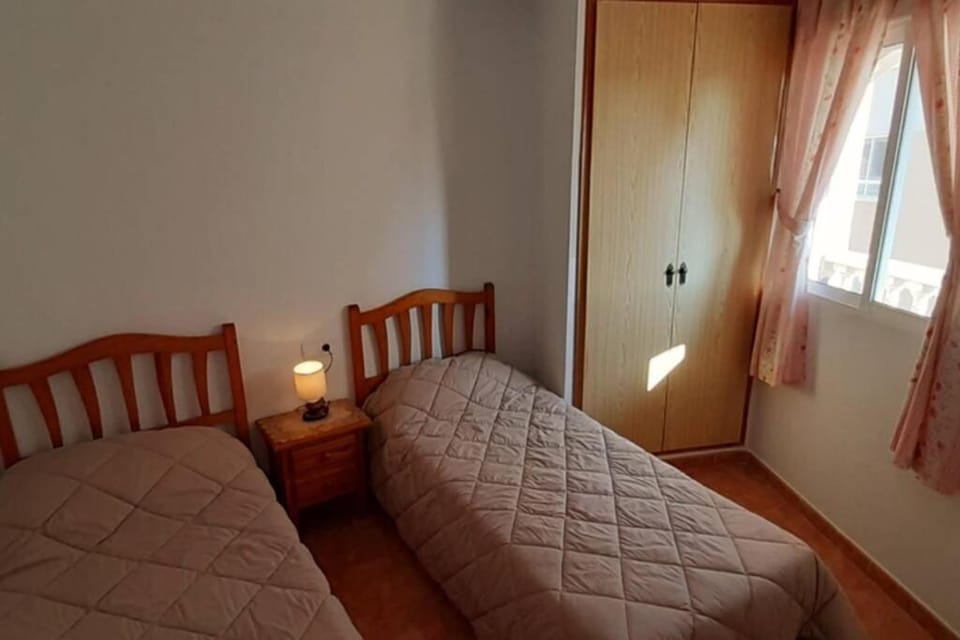 Cozy Holiday @ 3BR Apt Near Beach Promenade! Apartment in Torrevieja