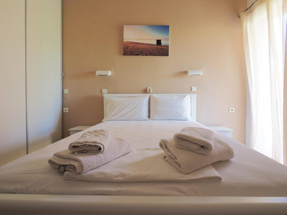 Rose Garden House in Peloponnese, Western Greece and the Ionian
