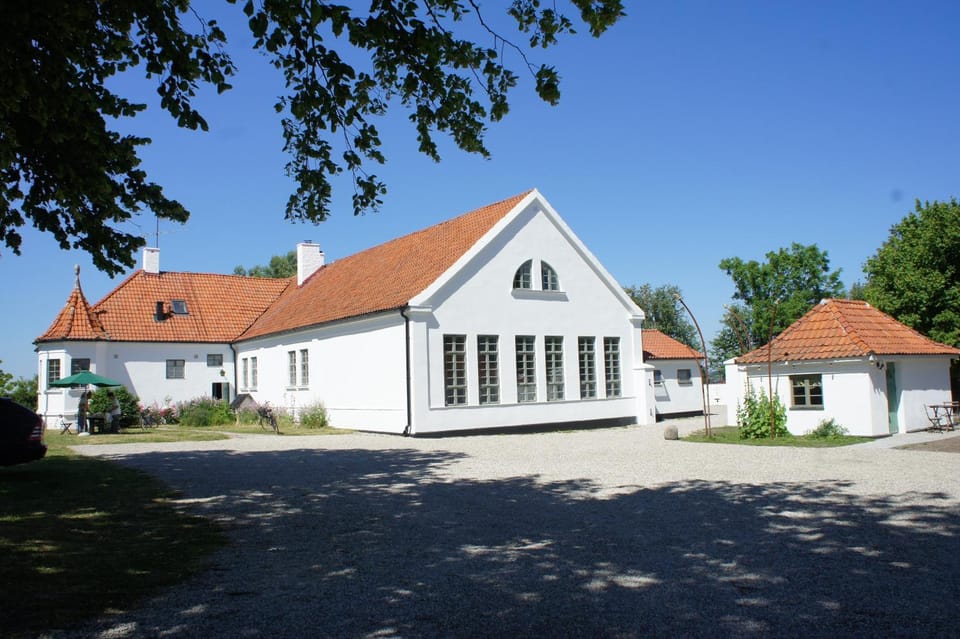 Facade/entrance, Facade/entrance