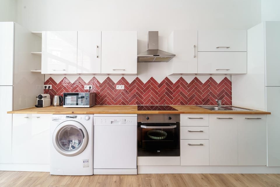 Coffee/tea facilities, Kitchen or kitchenette, dishwasher, minibar, pet friendly, stove, washing machine, dryer
