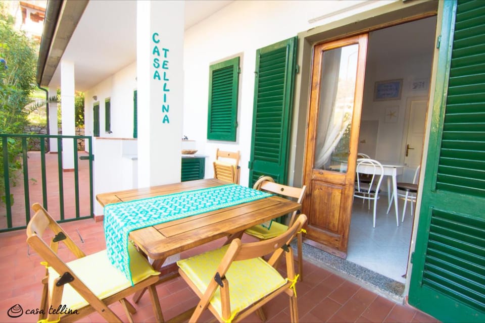 Patio, Facade/entrance, Balcony/Terrace