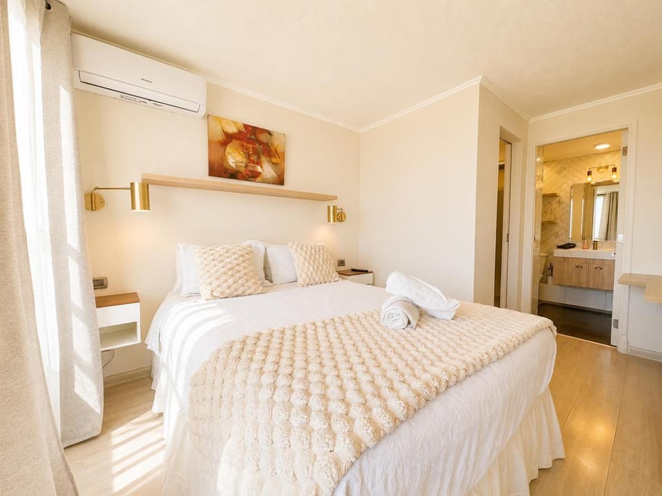 Views Cordillera Apartment in Las Condes