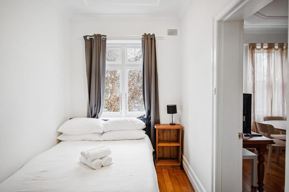 1 Bedroom Apartment With Incredible Location Apartment in Sydney